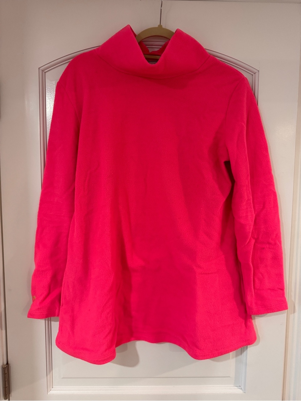Dudley Stephens Cobble Hill Turtleneck in Neon Pink Size XL